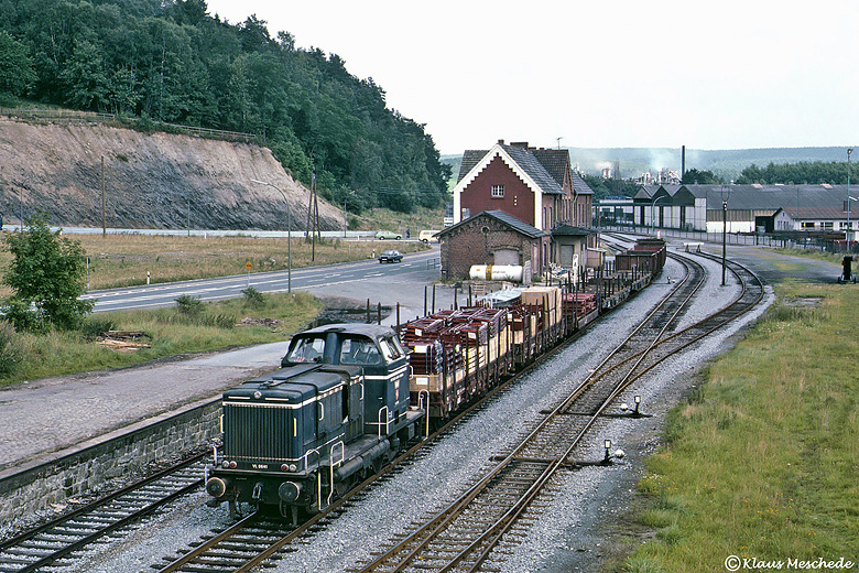 Güterzug Heidberg – Belecke im Bahnhof Rüthen, Sommer 1980, Aufnahme: Klaus Meschede